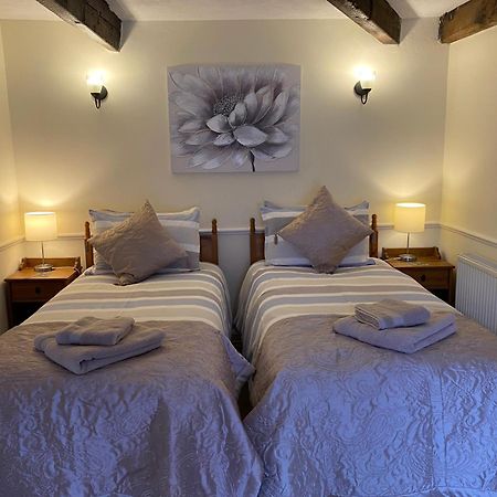 Bryn Melyn Farm Cottages Бала Екстер'єр фото